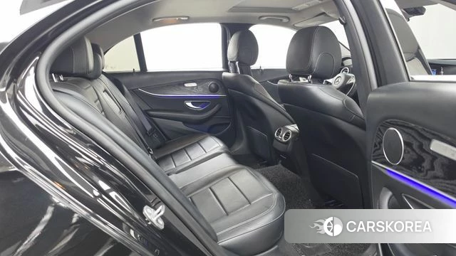 Mercedes-Benz E-Class W213 2018 Черный из Кореи, фото 3