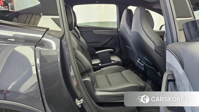 Tesla Model Y 2026 Серый из Кореи, фото 3