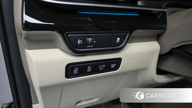 Kia The New Carnival 4th Generation 2025 Серебристо-серый из Кореи, фото 3