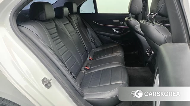 Mercedes-Benz E-Class W213 2018 Белый из Кореи, фото 3