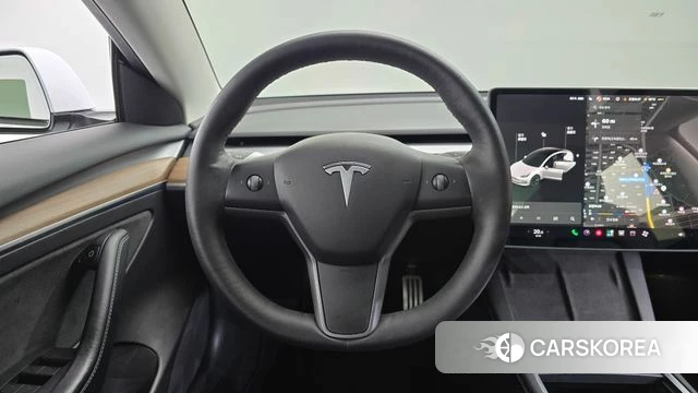 Tesla Model 3 2022 Белый из Кореи, фото 3