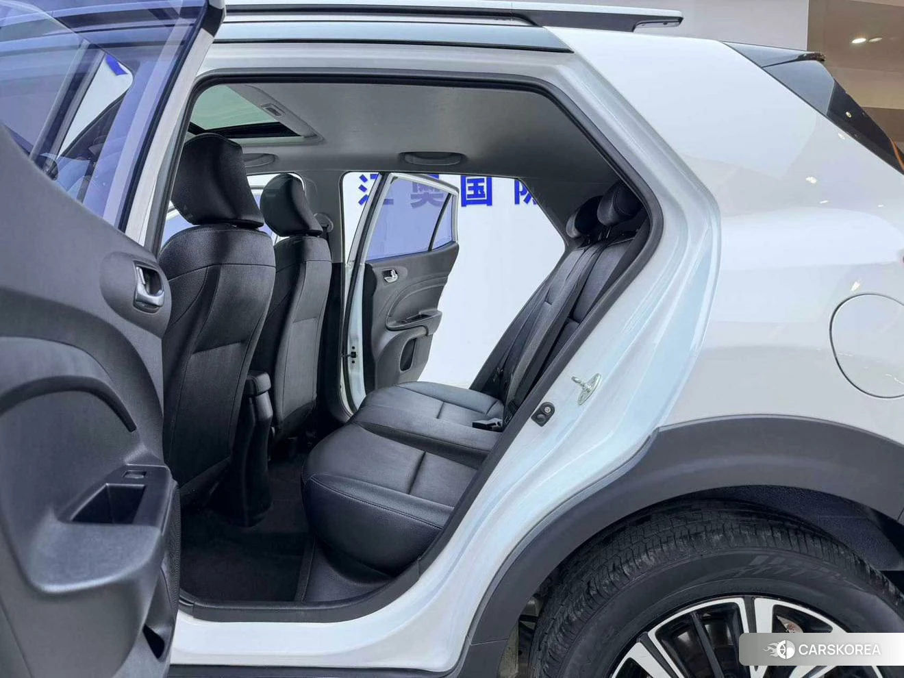 Kia KX1 2021 Белый из Китая, фото 3