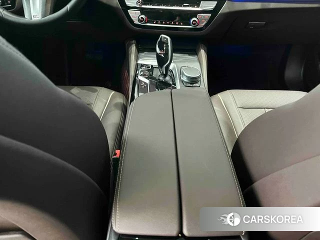 BMW 5 series 2021 Белый из Китая, фото 3