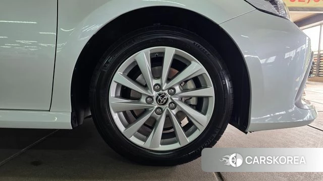 Toyota Camry (XV70) 2024 Белый из Кореи, фото 4