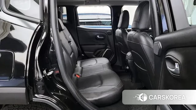 Jeep Renegade 2018 Черный из Кореи, фото 3