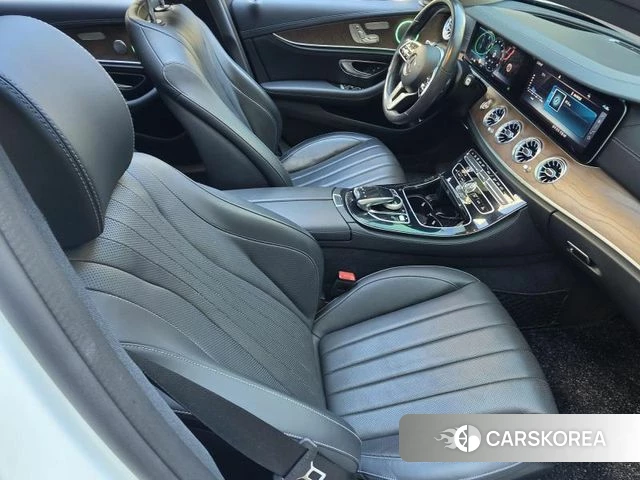 Mercedes-Benz E-Class W213 2020 Белый из Кореи, фото 3