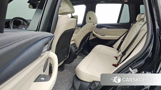 BMW iX3 2025 Черный из Кореи, фото 3