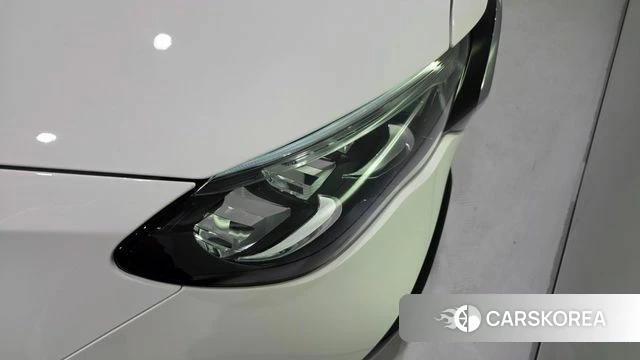Mercedes-Benz E-Class W214 2026 Белый из Кореи, фото 3