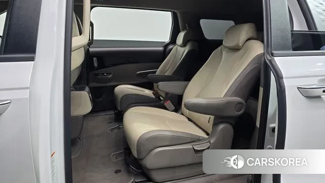 Kia Carnival 4th generation 2023 Белый из Кореи, фото 3