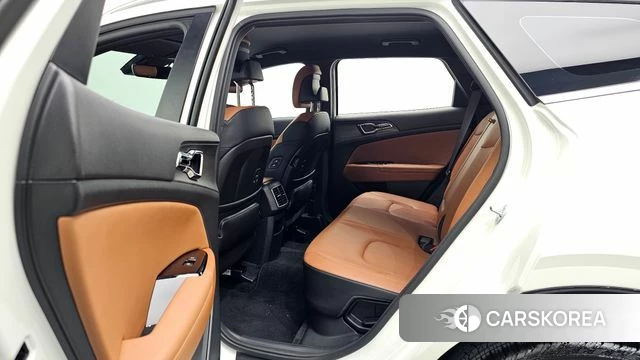 Kia Sportage 5th Generation Hybrid 2023 Белый из Кореи, фото 3