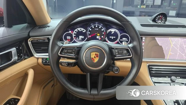 Porsche Panamera (971) 2021 Красный из Кореи, фото 3