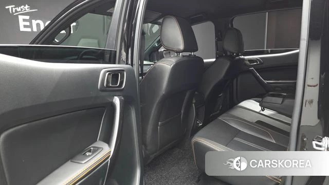 Ford Ranger 3rd Generation 2022 Черный из Кореи, фото 3