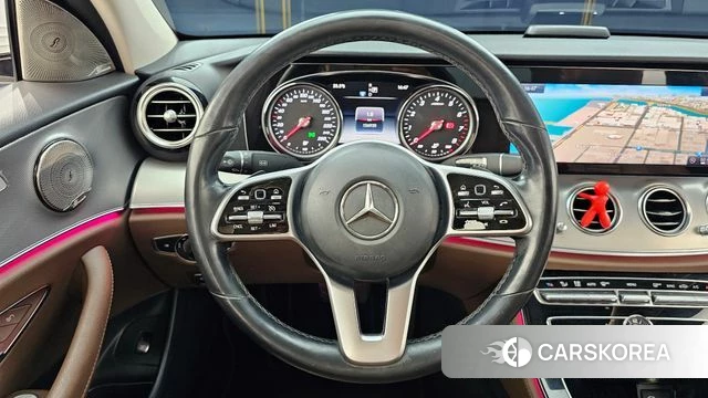 Mercedes-Benz E-Class W213 2018 Белый из Кореи, фото 3