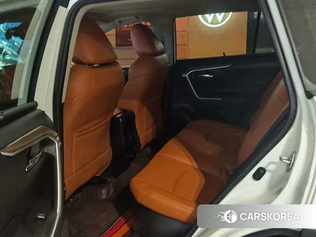 Toyota RAV4 2021 Белый из Китая, фото 3