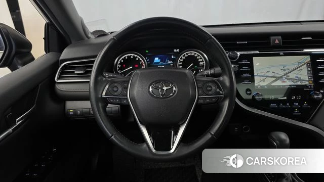Toyota Camry (XV70) 2018 Серый из Кореи, фото 3