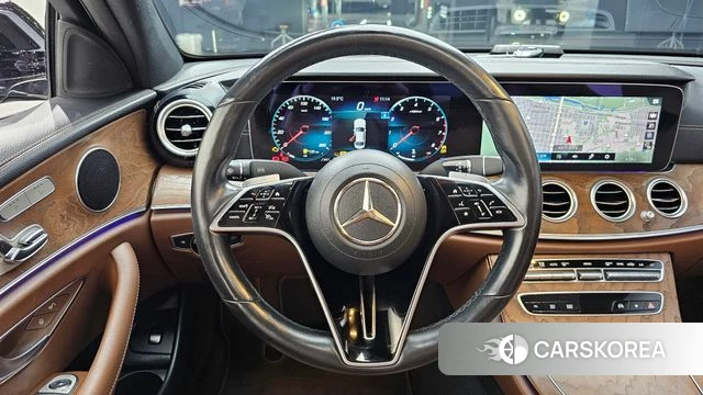 Mercedes-Benz E-Class W213 2021 Черный из Кореи, фото 3