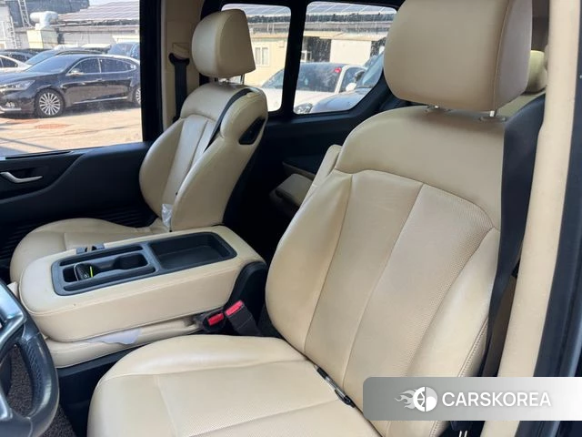 Hyundai Staria 2021 Черный из Кореи, фото 3