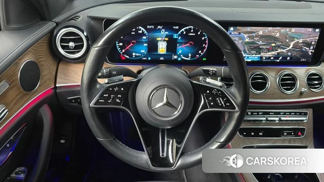 Mercedes-Benz E-Class W213 2021 Белый из Кореи, фото 3