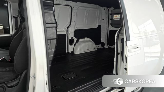 Hyundai Staria 2021 Белый из Кореи, фото 3