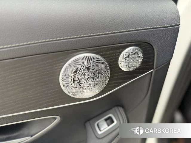 Mercedes-Benz C-class 2021 Белый из Китая, фото 3