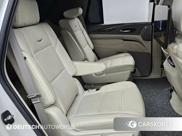 Cadillac Escalade 5th Generation 2022 Белый из Кореи, фото 3