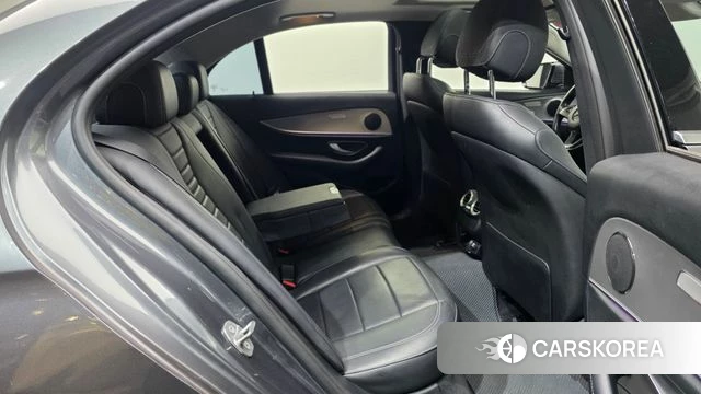 Mercedes-Benz E-Class W213 2018 Серый из Кореи, фото 3