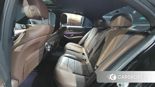 Mercedes-Benz E-Class W213 2021 Черный из Кореи, фото 3