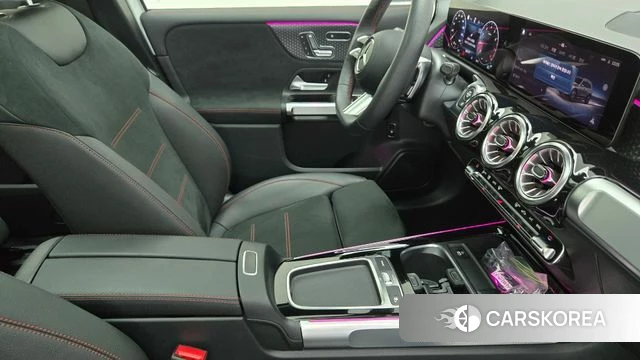 Mercedes-Benz GLB-Class X247 2025 Белый из Кореи, фото 3