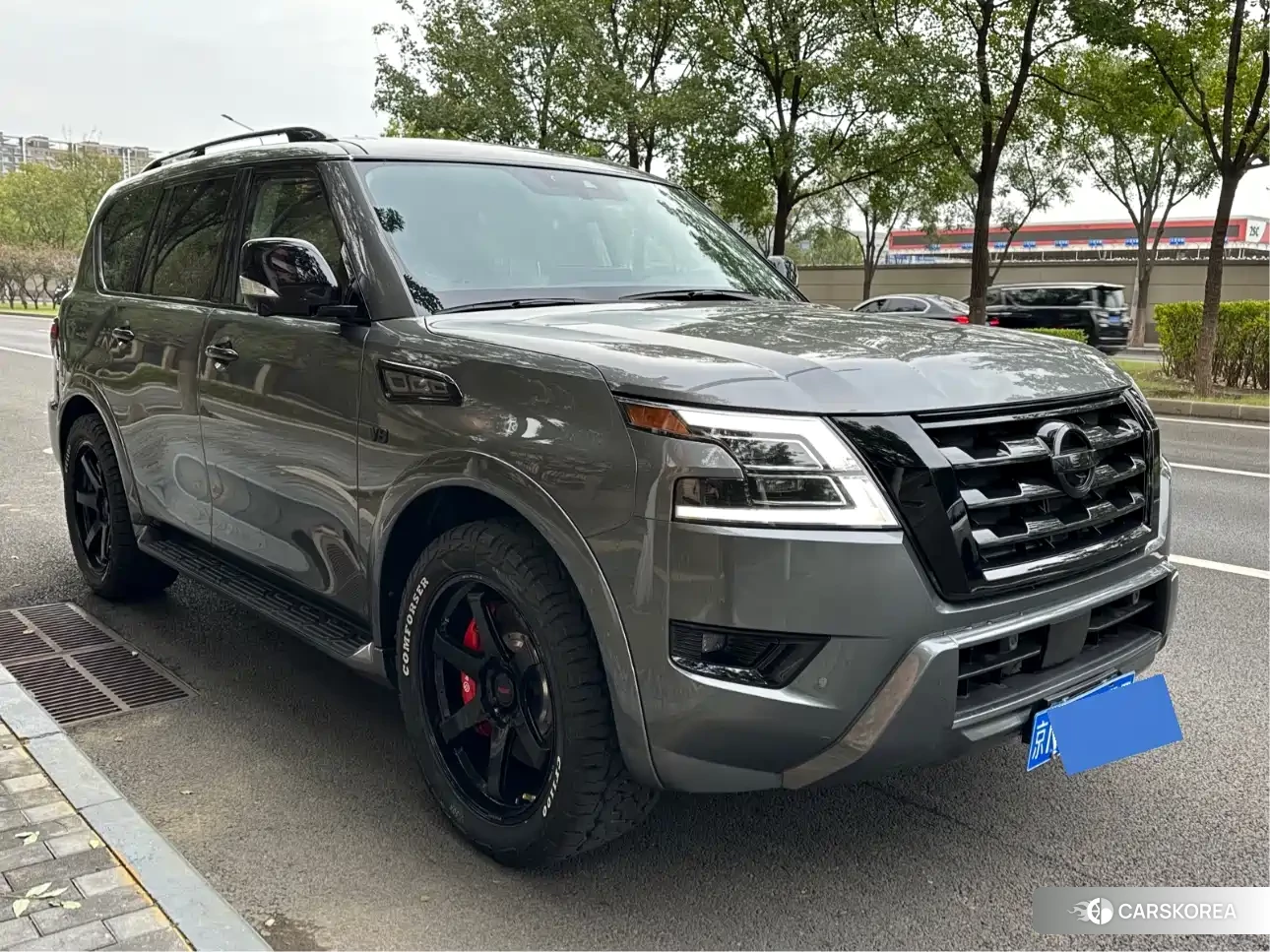 Nissan Patrol 2022 Silver/gray из Китая, фото 3