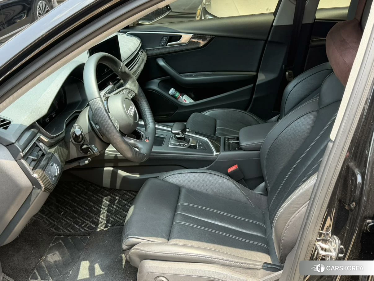 Audi A4L 2021 Черный из Китая, фото 3
