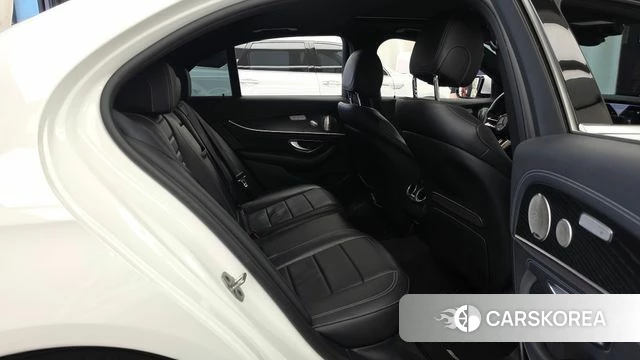 Mercedes-Benz E-Class W213 2022 Белый из Кореи, фото 3
