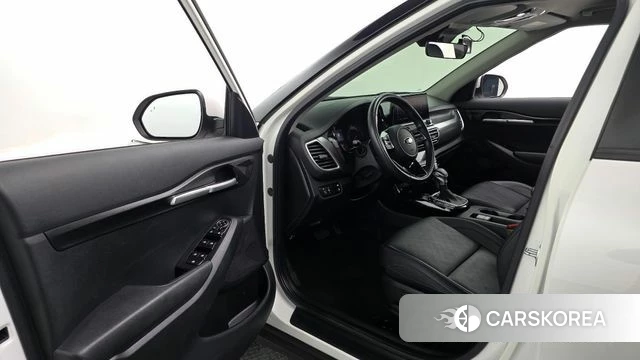 Kia Seltos 2021 Белый из Кореи, фото 3