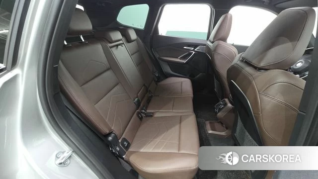 BMW X1 (U11) 2023 Серебряный из Кореи, фото 3