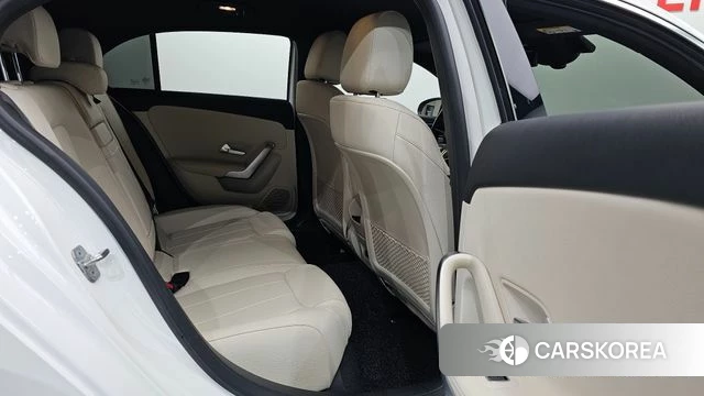 Mercedes-Benz A-Class W177 2024 Белый из Кореи, фото 3