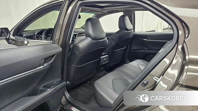 Toyota Camry (XV70) 2019 Коричневый из Кореи, фото 3