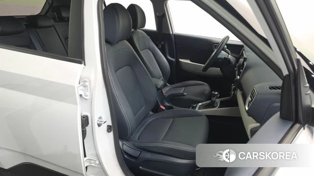 Hyundai Venue 2022 Белый из Кореи, фото 3