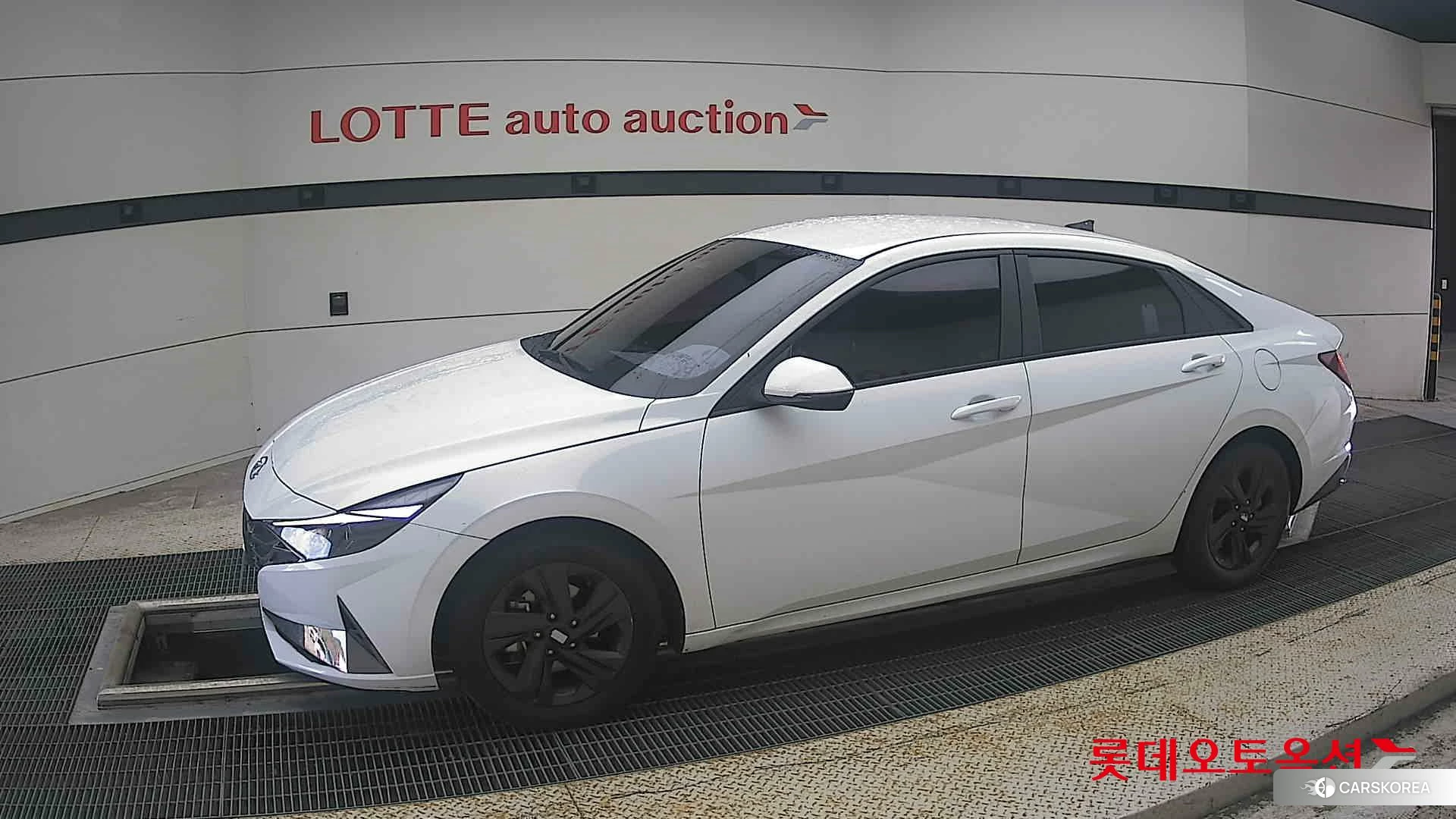 Hyundai Avante 2023 Polar White из Кореи, фото 3