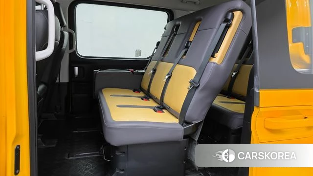 Hyundai Staria 2022 Желтый из Кореи, фото 3