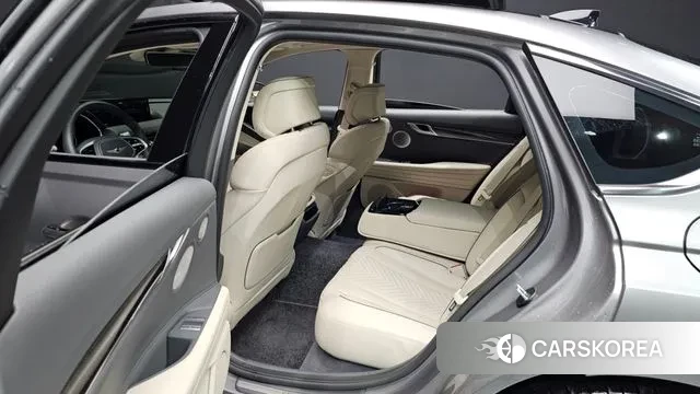 Genesis G80 (RG3) 2023 Серебристо-серый из Кореи, фото 3