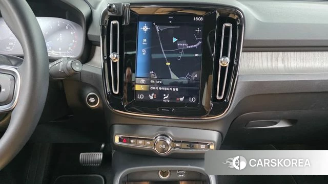 Volvo XC40 2020 Белый из Кореи, фото 3