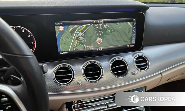 Mercedes-Benz E-Class W213 2019 Серый из Кореи, фото 3