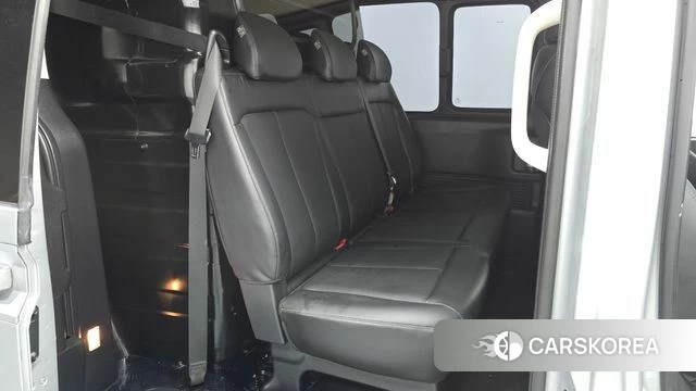 Hyundai Staria 2021 Серебряный из Кореи, фото 3