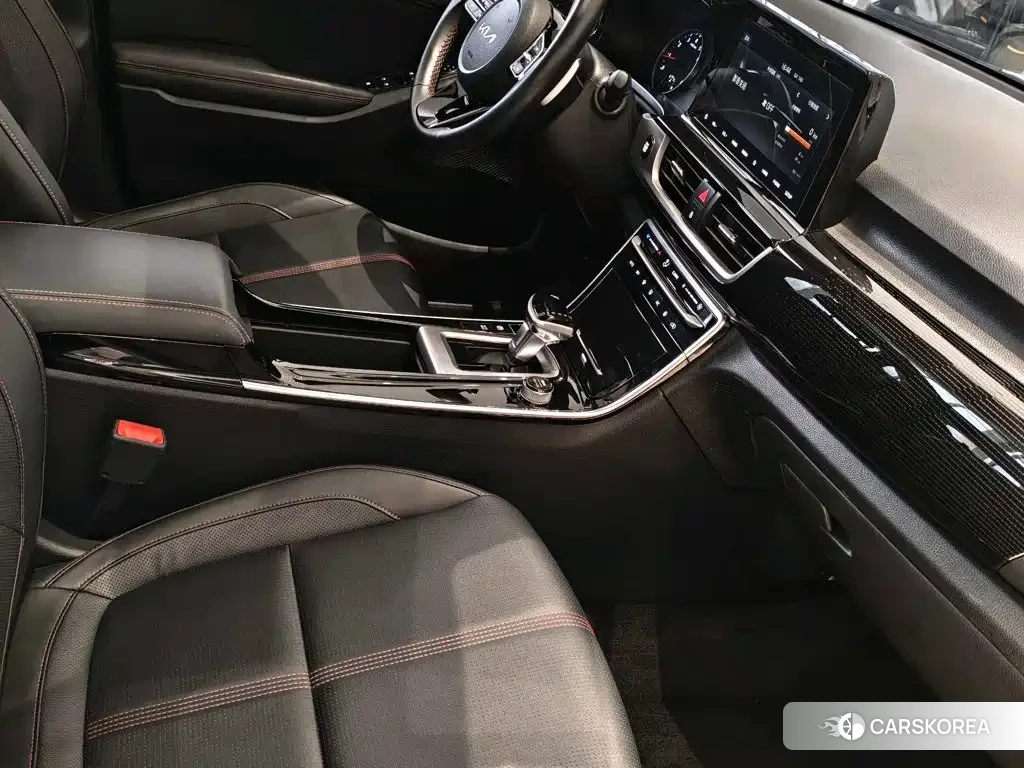 Kia KX3 2022 Белый из Китая, фото 3