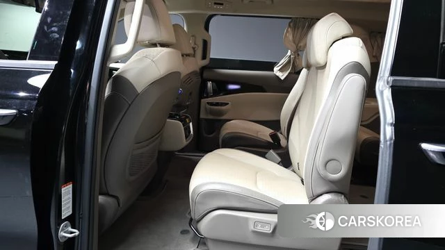 Kia Carnival 4th generation 2022 Черный из Кореи, фото 3