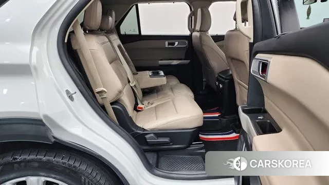 Ford Explorer 6th Generation 2021 Белый из Кореи, фото 3