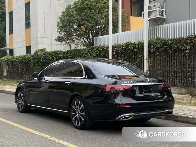 Mercedes-Benz E-Class 2023 Черный из Китая, фото 3