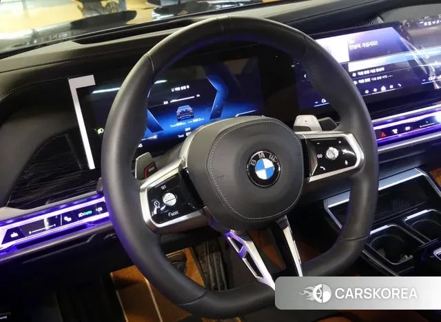 BMW 7 Series (G70) 2025 Черный из Кореи, фото 3