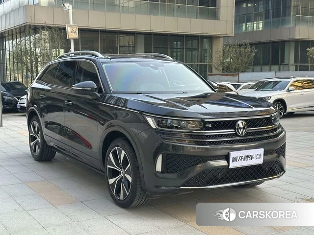 Volkswagen Tavendor 2023 Черный из Китая, фото 3