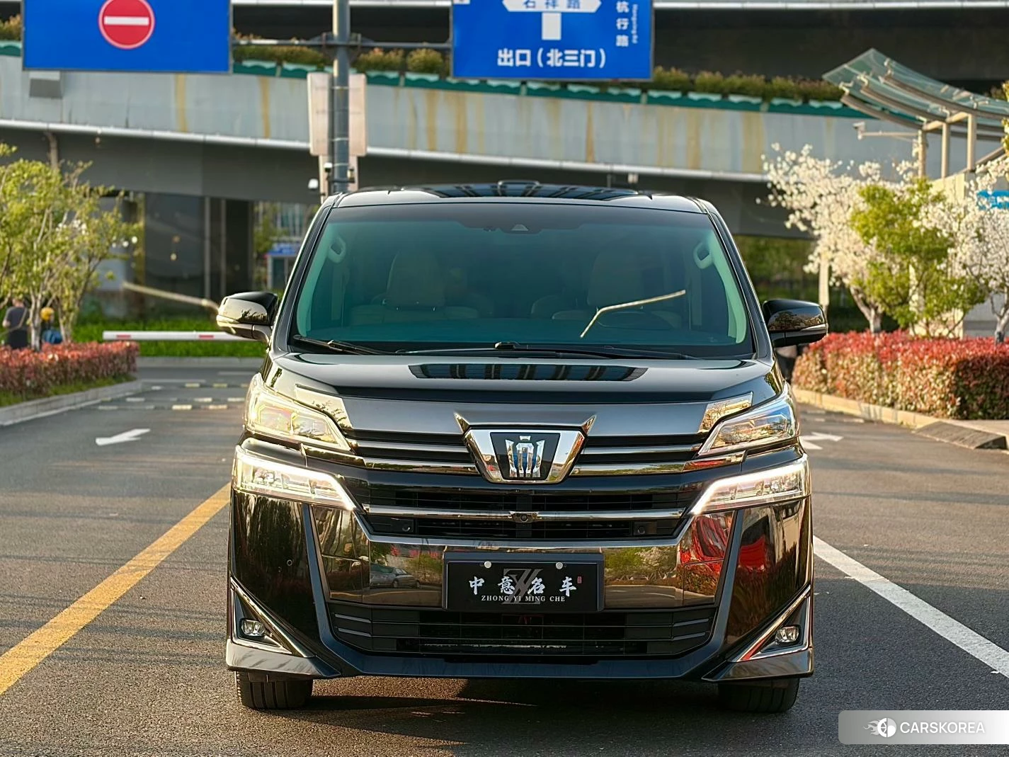 Toyota Vellfire 2021 Черный из Китая, фото 3