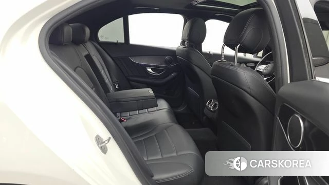 Mercedes-Benz C-Class W205 2019 Белый из Кореи, фото 3